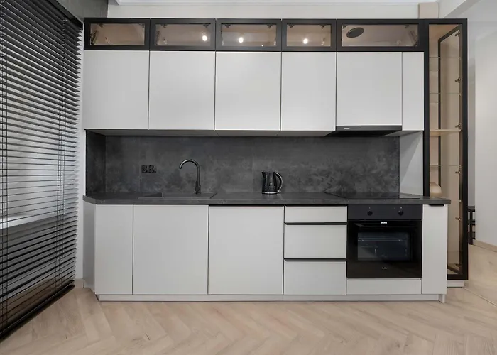 Apartament Beige In Center With Office By Renters