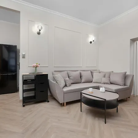 Beige In Center With Office By Renters 아파트 브로츠와프